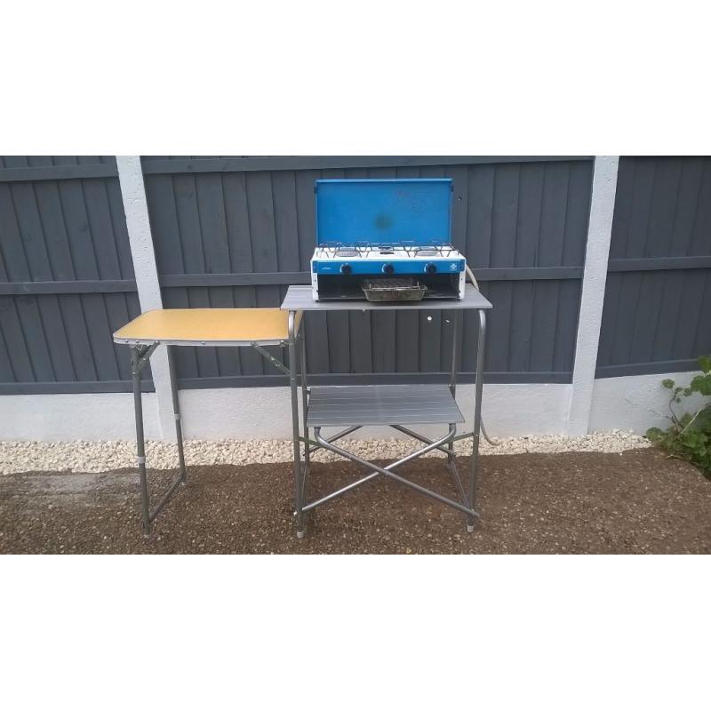 NICE CLEAN CAMPING FOLDING COOKING / PREP TABLE WITH GAS COOKER / STOVE