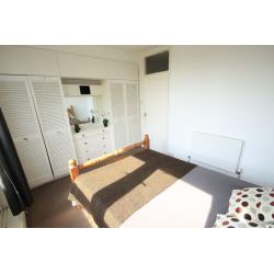 Amazing DOUBLE room PERFECT FOR A COUPLE !! 78K