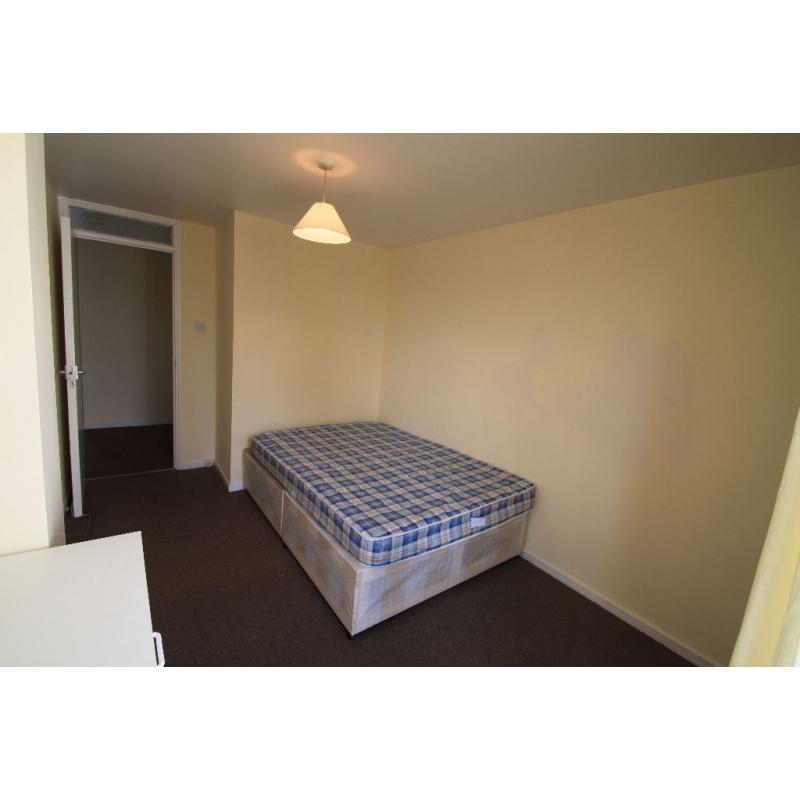 Amazing Double Room in beautiful and quite area of Gospel Oak, huge summer terrace!! (186W)