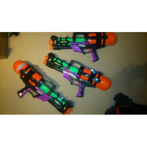 3x 23inch Water Gun Pistole! Only used once (sell by sunday or bin)
