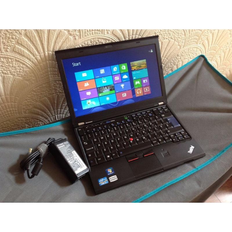 Lenovo ThinkPad X220i 12.5-inch Notebook (Intel Core i3 2.3GHz Processor, 2GB DDR3-SD RAM, 320GB HDD