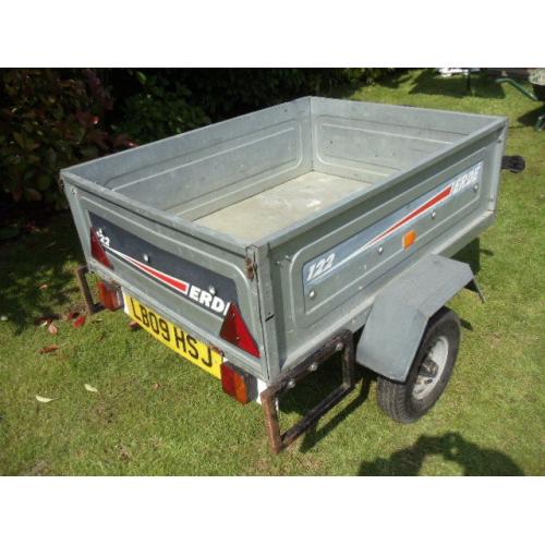 Erde 122 Trailer