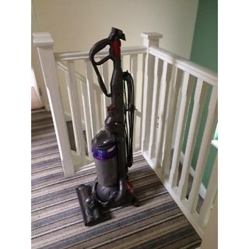 Dyson DC 25. For Sale for Parts and Sales or repair.