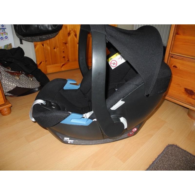 MAMAS & PAPAS CYBEX aton car seat black jack in colour