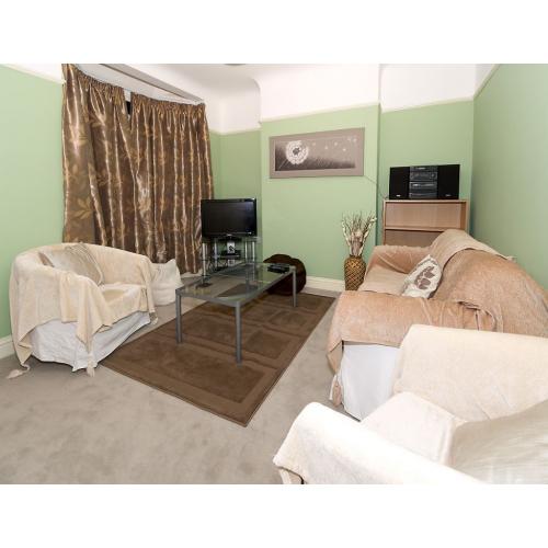 Luxury Flat - Double Room - Neasden ZONE 3 NW2 7SR