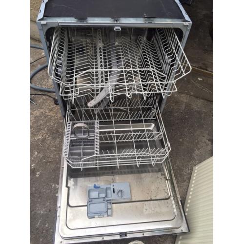 Hot point dishwasher