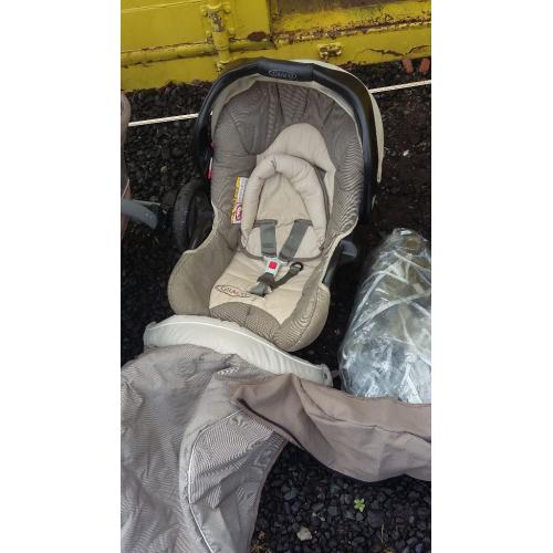 GRACO CAR SEAT AND PUSHCHAIR