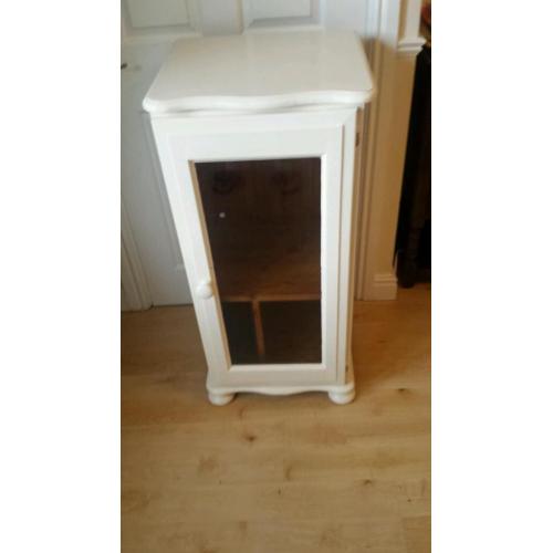 Stack Stereo cabinet