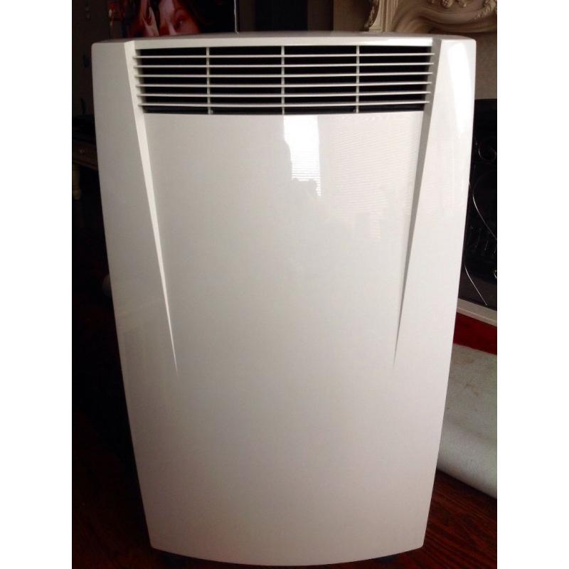 New DeLonghi mobile remote 8500ltr type nf170 air conditioning, dehumidifying, fan with remote.