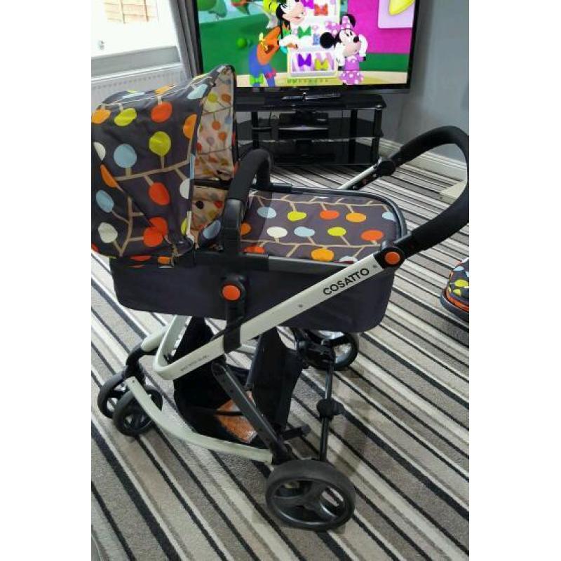 Cossatto giggle 2 pushchair and car seat travel system