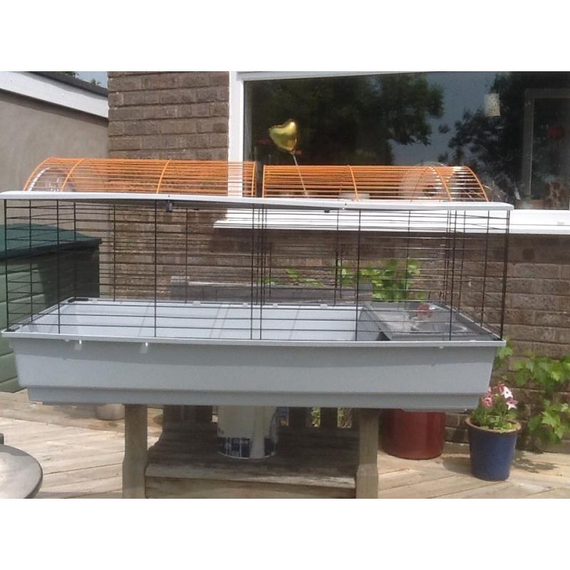 Indoor cage suitable for rabbit or guinea pig