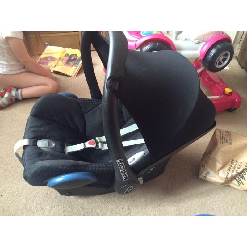 Maxi cosi car seat.