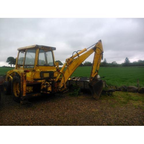 Ford 4550 digger, tractor, plant
