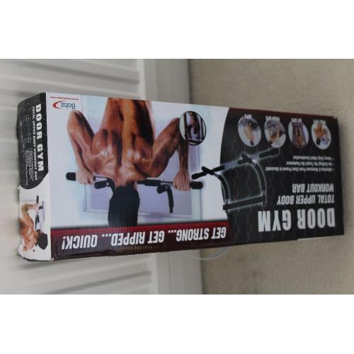 Door pull up bar - Like new