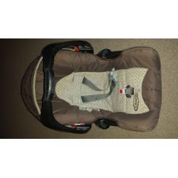 Graco junior baby 0+ car seat. Fits graco mosaic travel system.