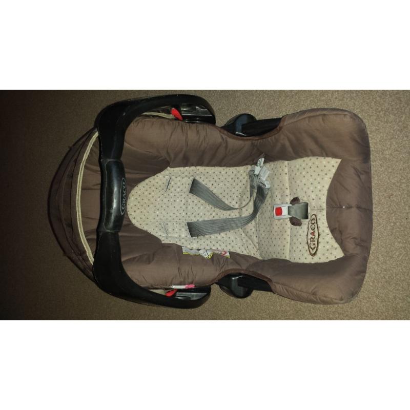 Graco junior baby 0+ car seat. Fits graco mosaic travel system.