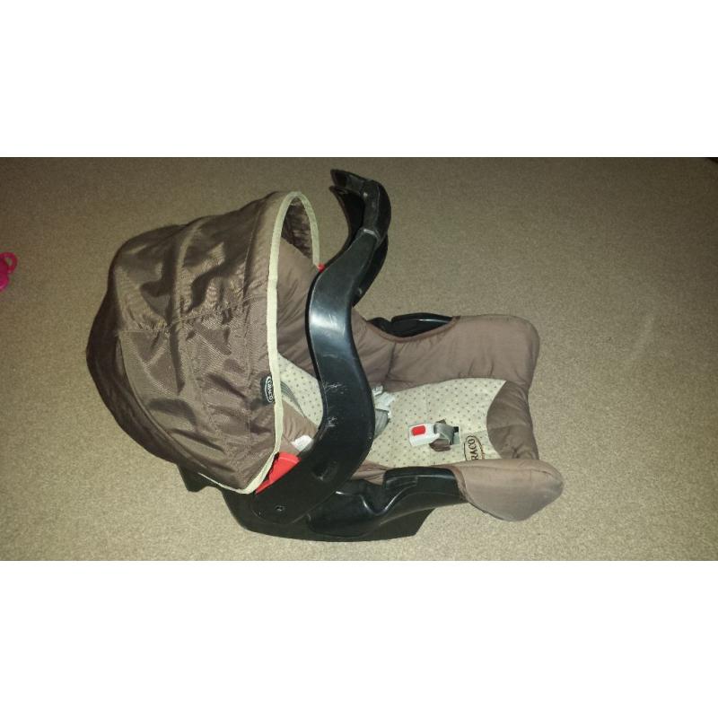 Graco junior baby 0+ car seat. Fits graco mosaic travel system.