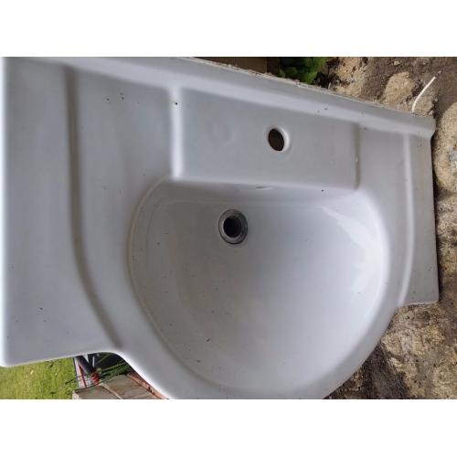 750mm basin
