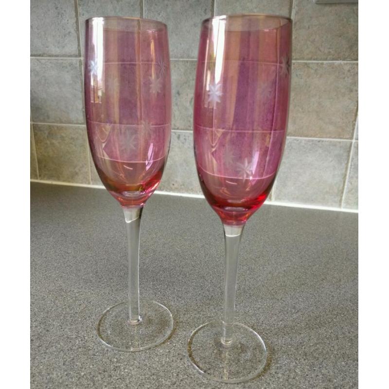 2 x pink champagne glasses/ flutes with stars