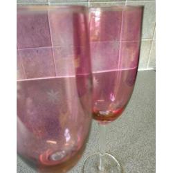 2 x pink champagne glasses/ flutes with stars