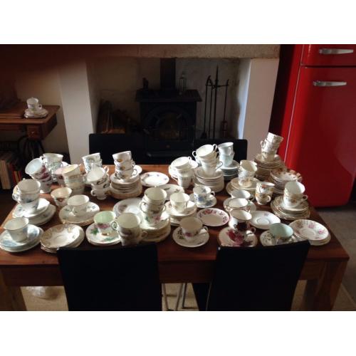 Over 200 pieces of vintage crockery - great for weddings/vintage tea shops etc
