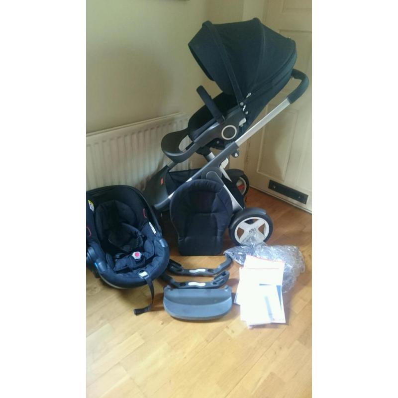 Stokke Crusi Travel System inc Carseat and double adaptors