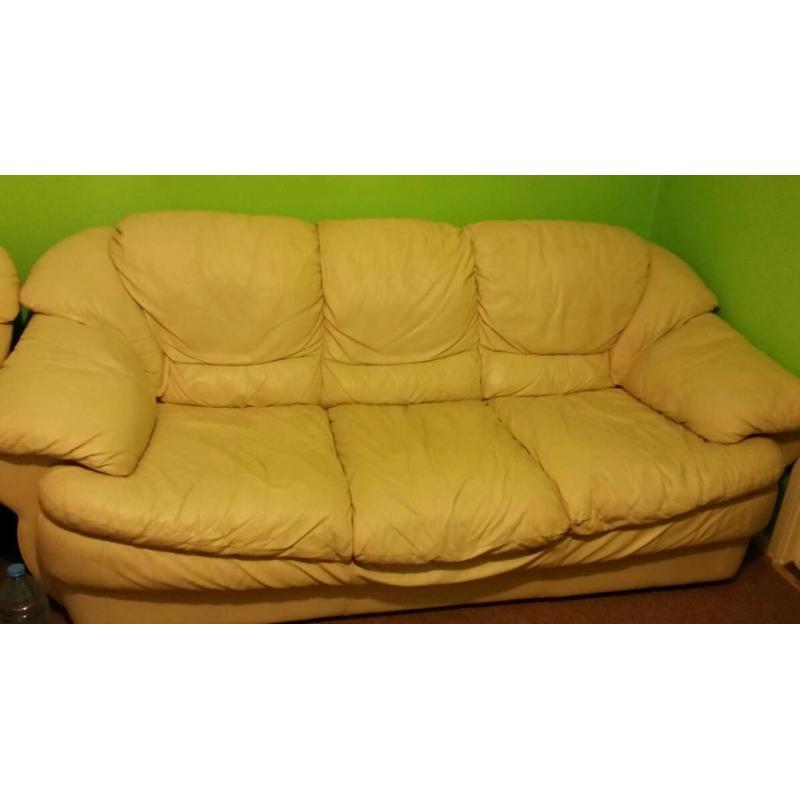 FREE Sofa leather cream 3 and 2 and arm chair