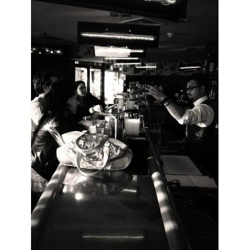 Bar tenders required for full and part time work at City Restaurant on the river near St Paul's