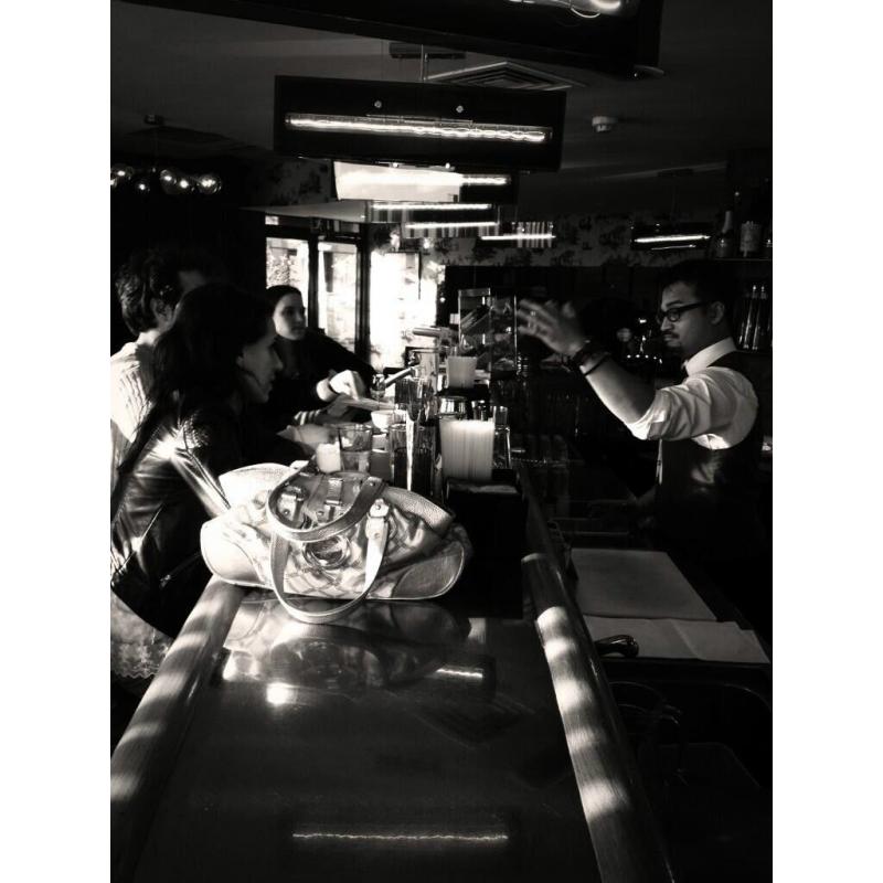 Bar tenders required for full and part time work at City Restaurant on the river near St Paul's