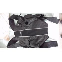 Baby bjorn active carrier 0+ months - excellent condition