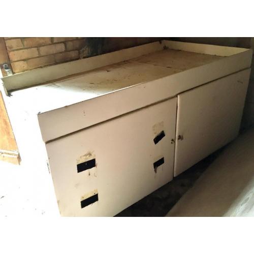 Mobile storage box