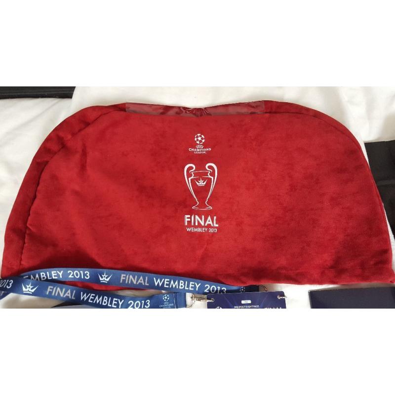 2013 CHAMPIONS LEAGUE MEMORABILIA - FC BAYERN MUNICH VS DORTMUND