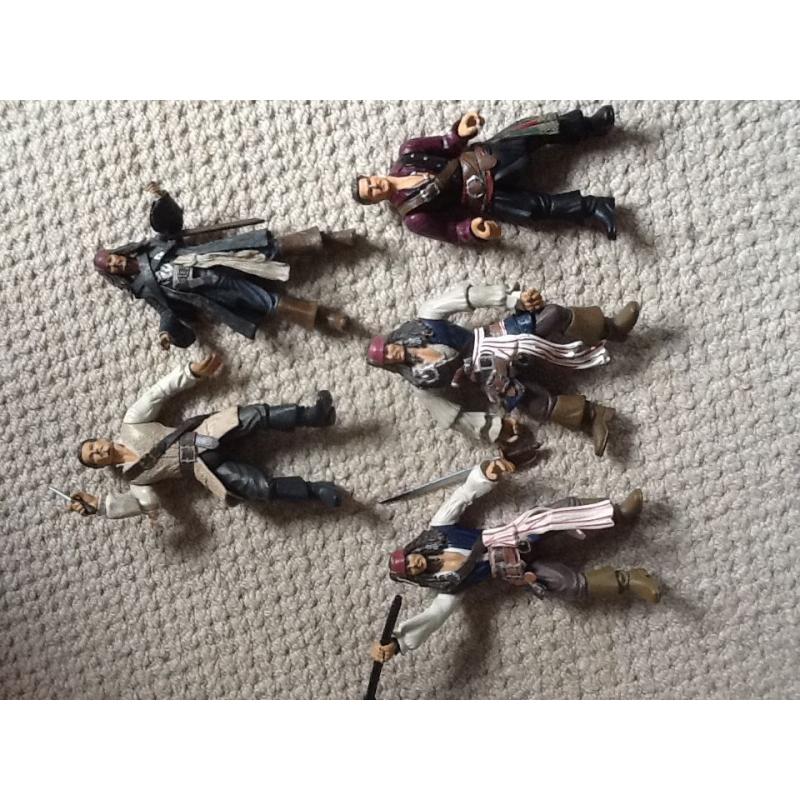 Pirates Of The Caribbean characters and play set