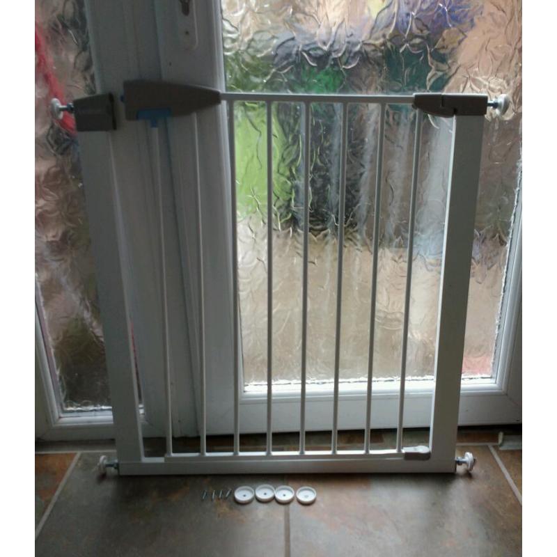 Linda baby gate