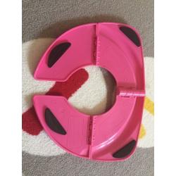 Foldable toilet seat