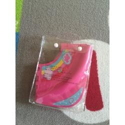 Foldable toilet seat