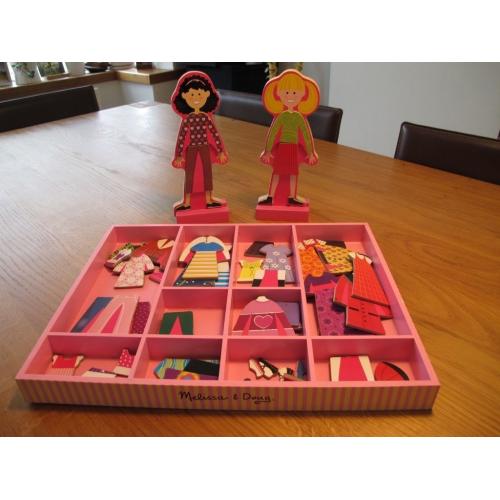 magnetic dress up dolls set