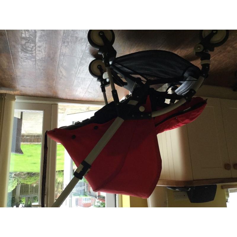 Bugaboo bee 2007/09 together with 3 bugaboo accessories only used for one child