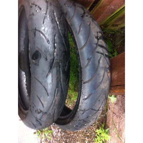 2 front tyre dunlop sprtmax 12/70/17 conti moition 120/60/17 zr