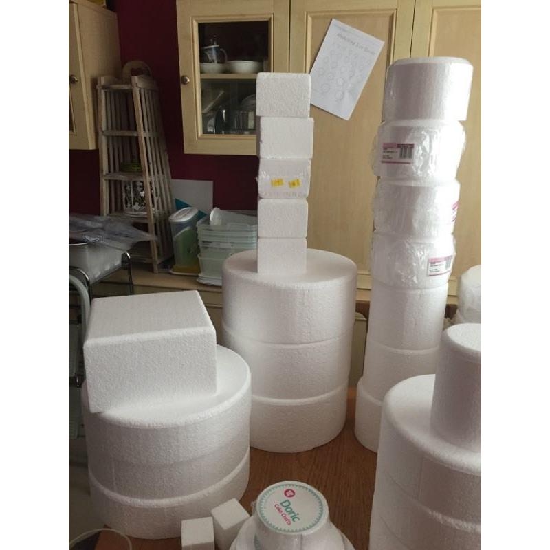 Polystyrene cake dummies