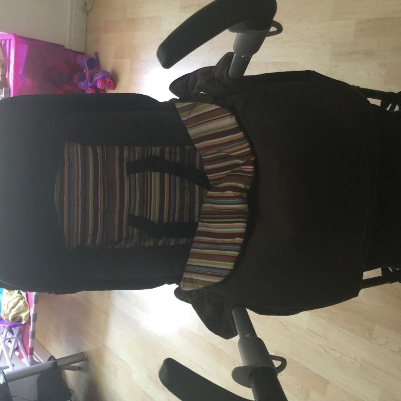 Stunning retro pram/pushchair