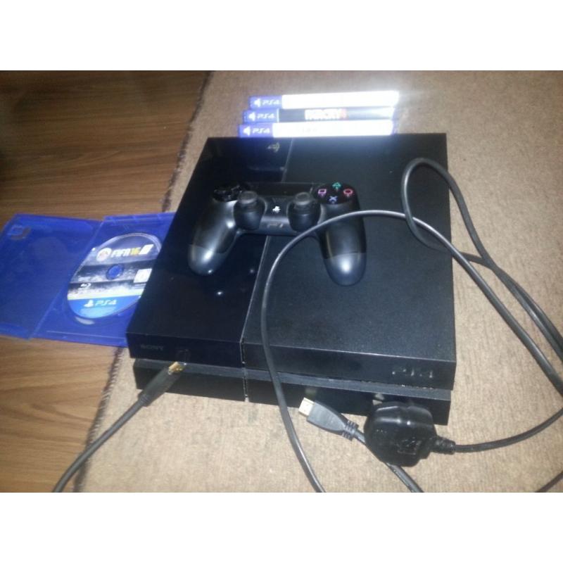 PS4 500 Gb 1 pad 7 games