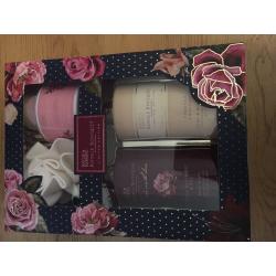 Baylis and Harding gift set
