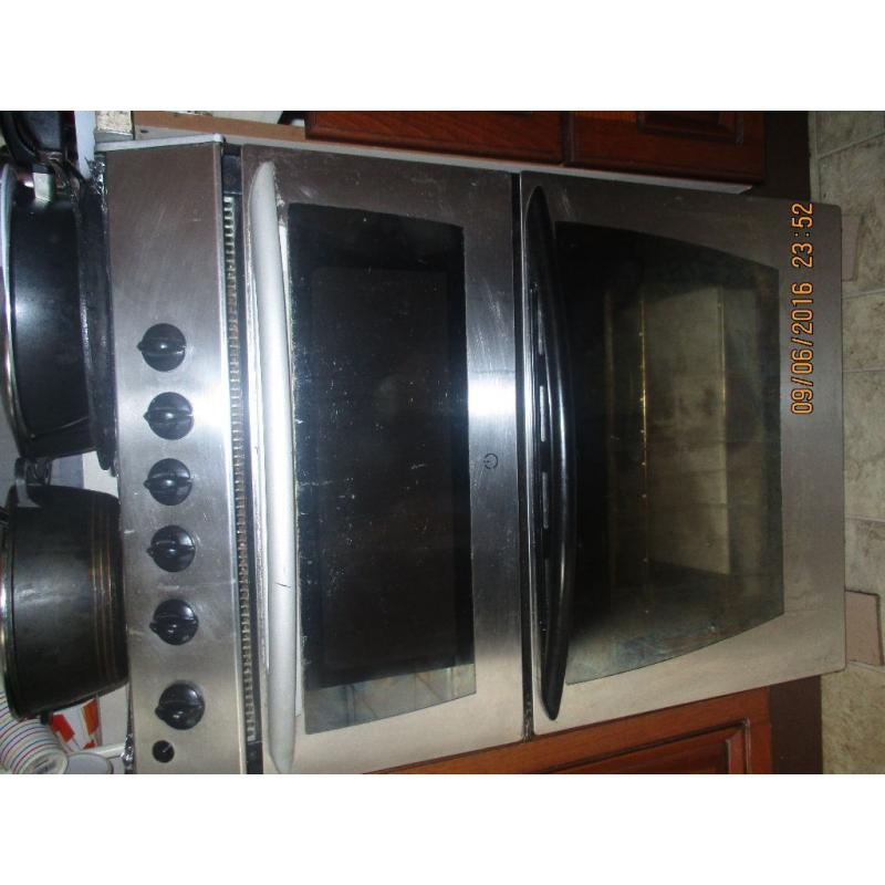 Indesit Stainless Steel Cooker - USED (GOOD CONDITION)