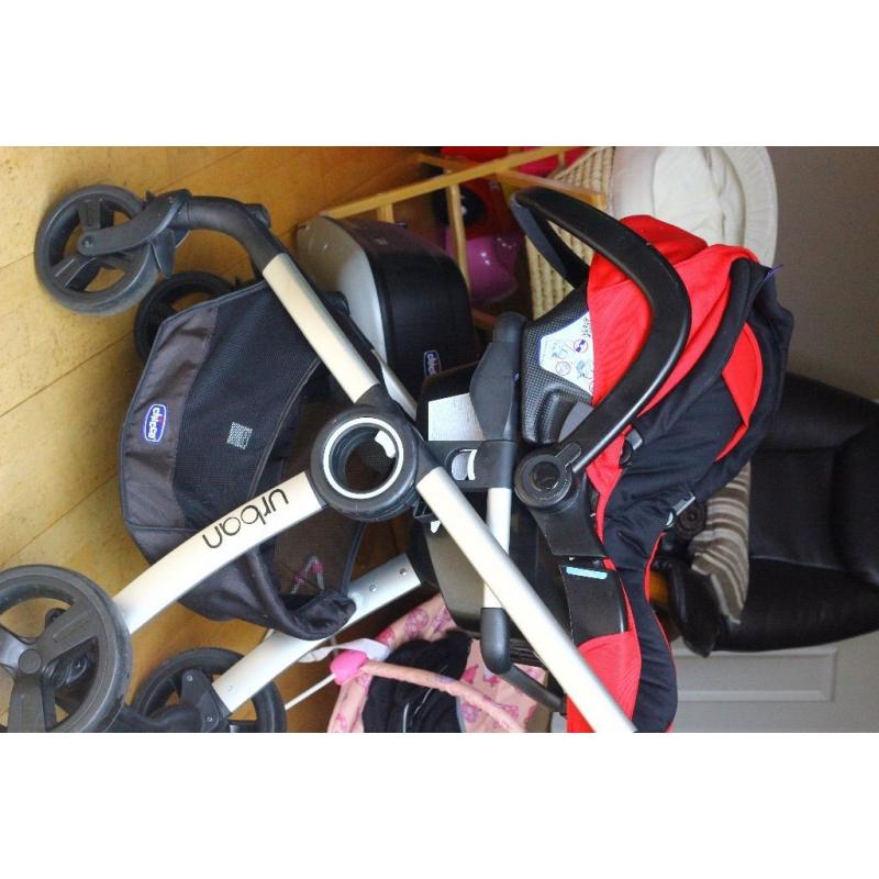 Chicco Urban Travel System w/ ISOFIX base