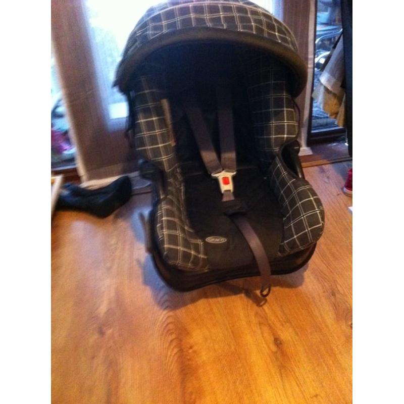 Graco isofix baby seat and fixed base