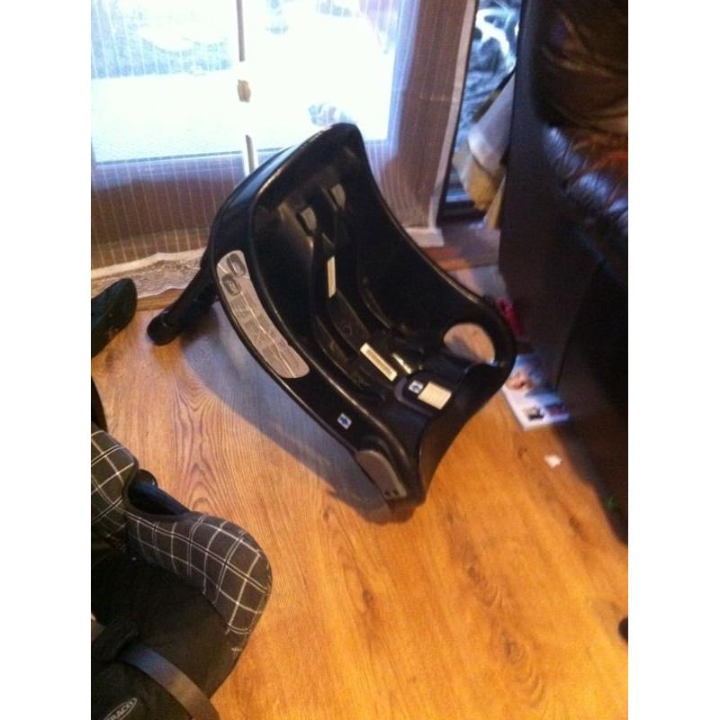 Graco isofix baby seat and fixed base