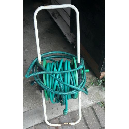 Large hose pipe with portable reel