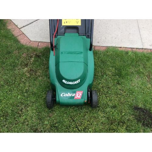 Qualcast Electric Lawnmower