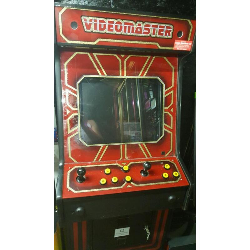 Coin operated multi game 700 in 1 arcade video machine similar to mame but better